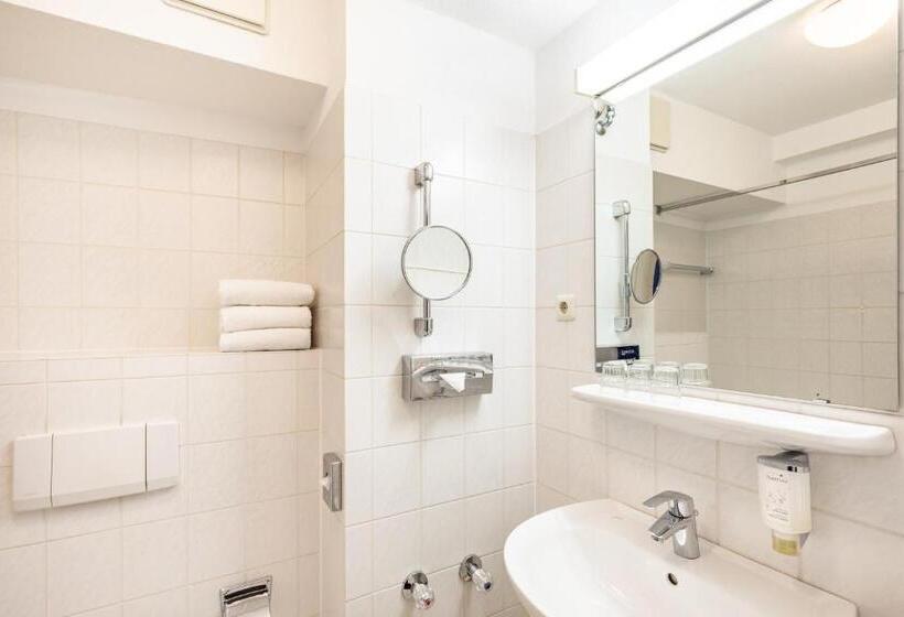 Номер Стандарт Трехместный, Acora Bochum Living The City   Apartments