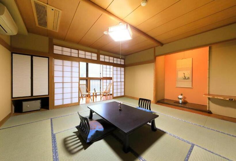 标准间, Yugawara Fuga