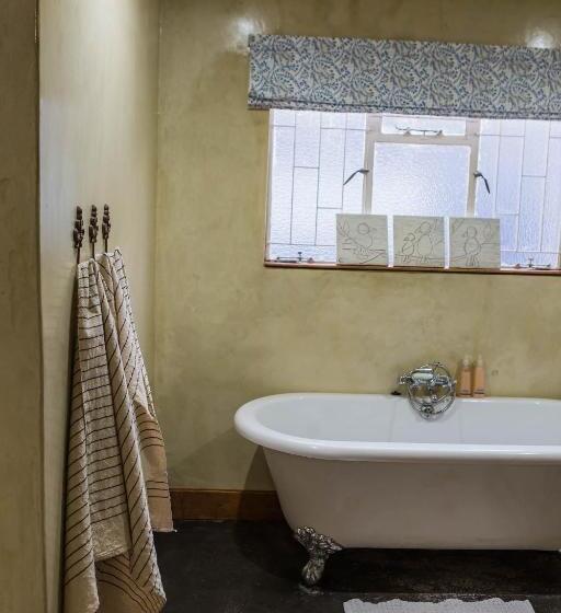 Номер Superior Кровать Кинг, Three Birds Country House