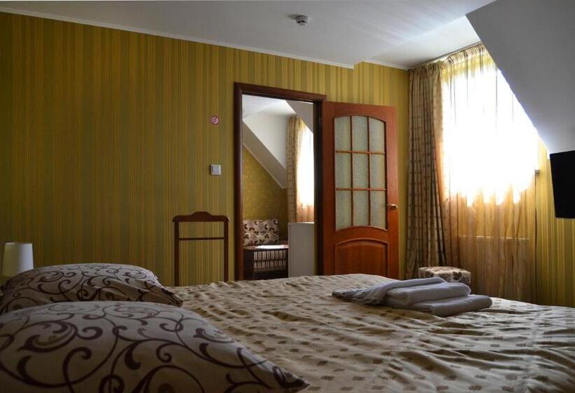 Люкс Кровать Кинг, Korona