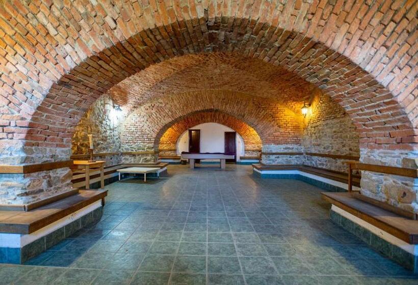 Семейный Номер, Jugendzentrum Seligstadt