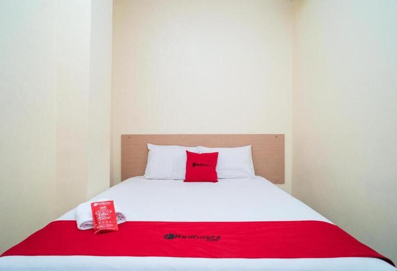 Номер Стандарт, Reddoorz Syariah Near Taman Siring 2