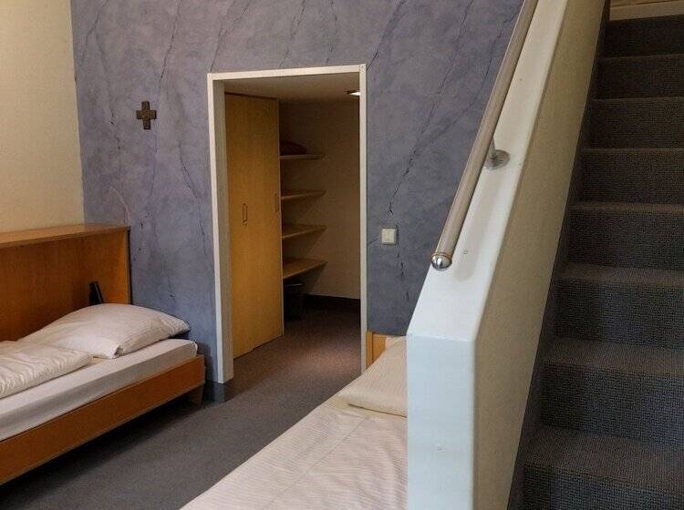 Номер Стандарт Трехместный, Tagungshaus Reimlingen