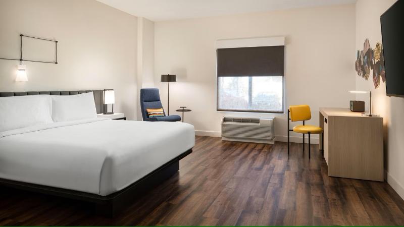 Standard Room King Size Bed, Aloft Mountain View