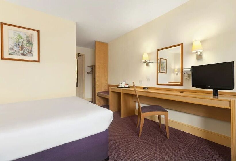 Номер бизнес-класса, Days Inn By Wyndham Sevenoaks Clacket Lane