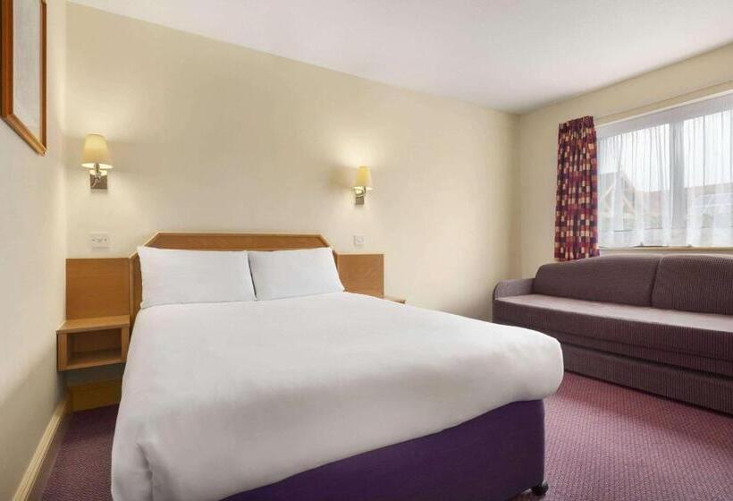 Номер Стандарт, Days Inn By Wyndham Sevenoaks Clacket Lane