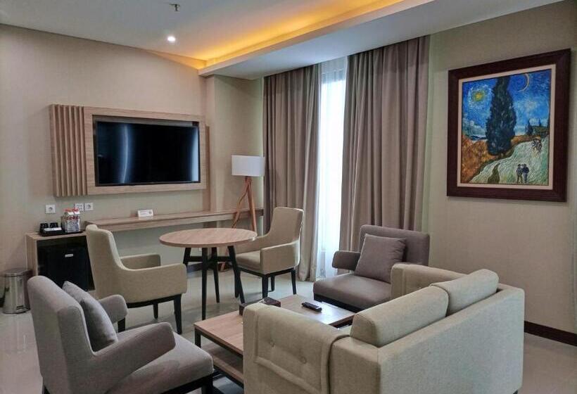 Люкс, Braling Grand Hotel Purbalingga, Azana Hotels Collection