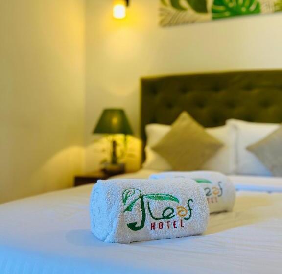 Номер Deluxe, J Leaf Hotel By Blue Bird