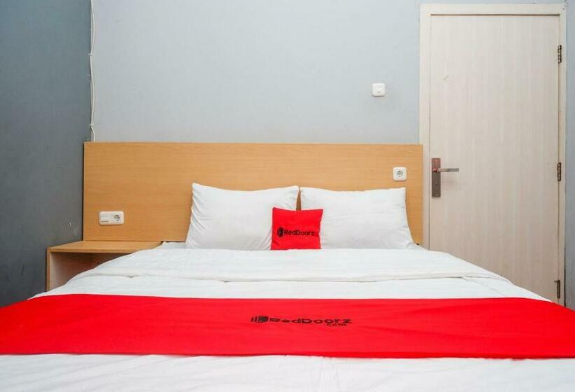 Номер Стандарт, Reddoorz Near Exit Tol Batang