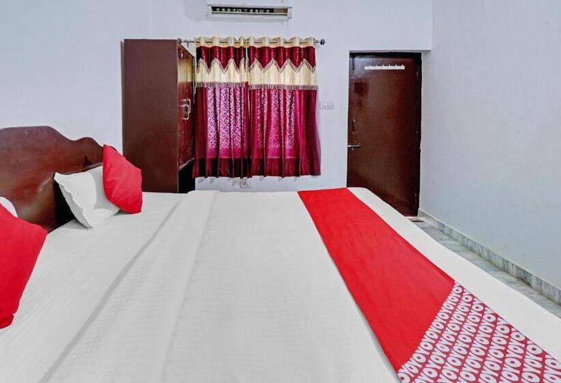 اتاق کلاسیک سه تخته, Flagship Dinesh Home Stay