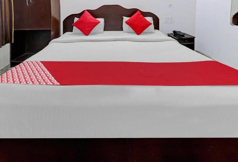 اتاق کلاسیک سه تخته, Flagship Dinesh Home Stay