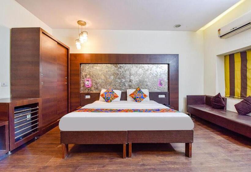 디럭스 룸, Fabhotel Prime Surpin Palace