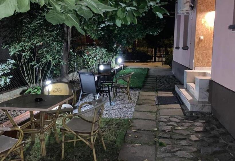 اتاق لوکس, Casa Ris