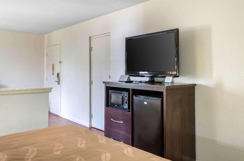 Standard Szoba King Size Bed, Doubletree By Hilton Atlanta  Alpharetta