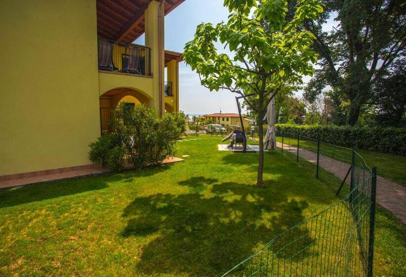 آپارتمان 2 خوابه, Residence Karina