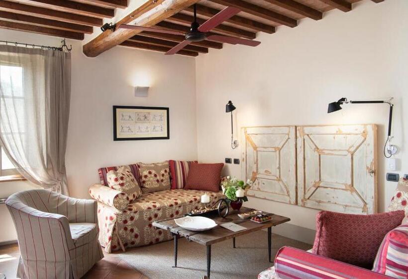 سوییت لوکس, La Moscadella