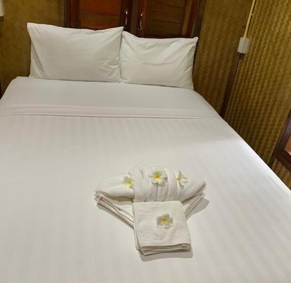 Номер Стандарт, Khaosok Bamboo Huts Resort