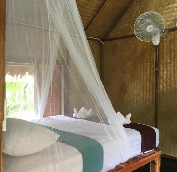 Номер Стандарт, Khaosok Bamboo Huts Resort