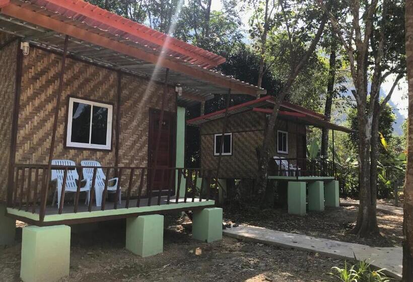Номер Стандарт с Балконом, Khaosok Bamboo Huts Resort