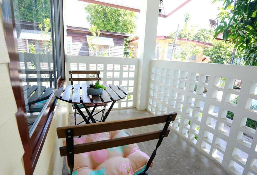 استودیو استاندارد با تخت کینگ, ฮักเคียงโขง Hug Khieng Khong Nongkhai Hostel