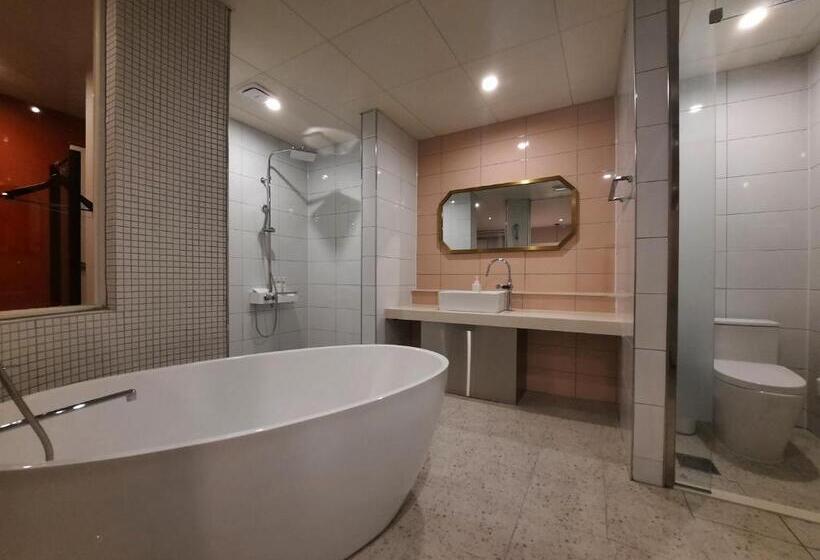 Номер Deluxe, Rein Hotel Busan Yeonsan