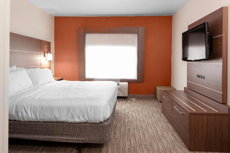 Номер Стандарт Кровать Кинг Адаптированный для Инвалидов, Holiday Inn Express Hotel & Suites Coeur D Alene I 90 Exit 11, An Ihg