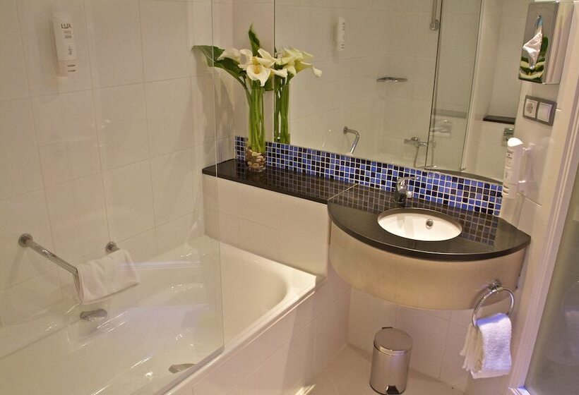 اتاق استاندارد, Holiday Inn Express Campo De Gibraltar Barrios, An Ihg