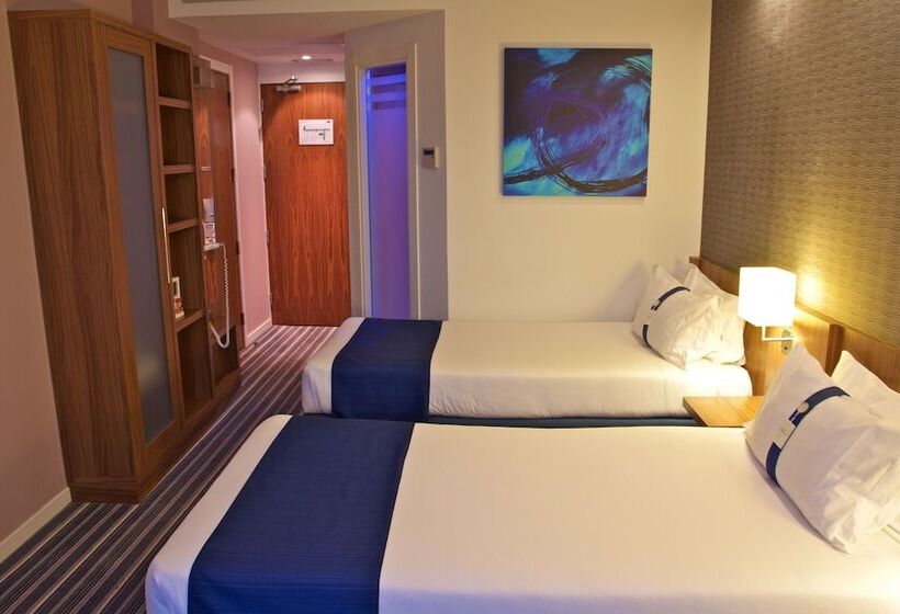 اتاق استاندارد, Holiday Inn Express Campo De Gibraltar Barrios, An Ihg