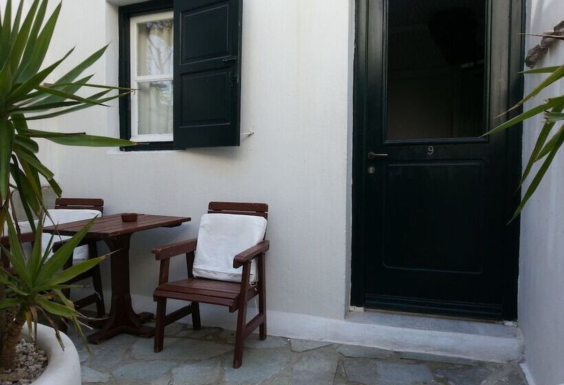 סטודיו סטנדרטי נוף לגינה, Studios & Suites Rania
