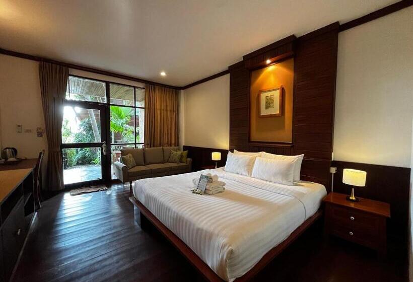 Deluxe Room, Green Papaya Beach Resort, Koh Phangan
