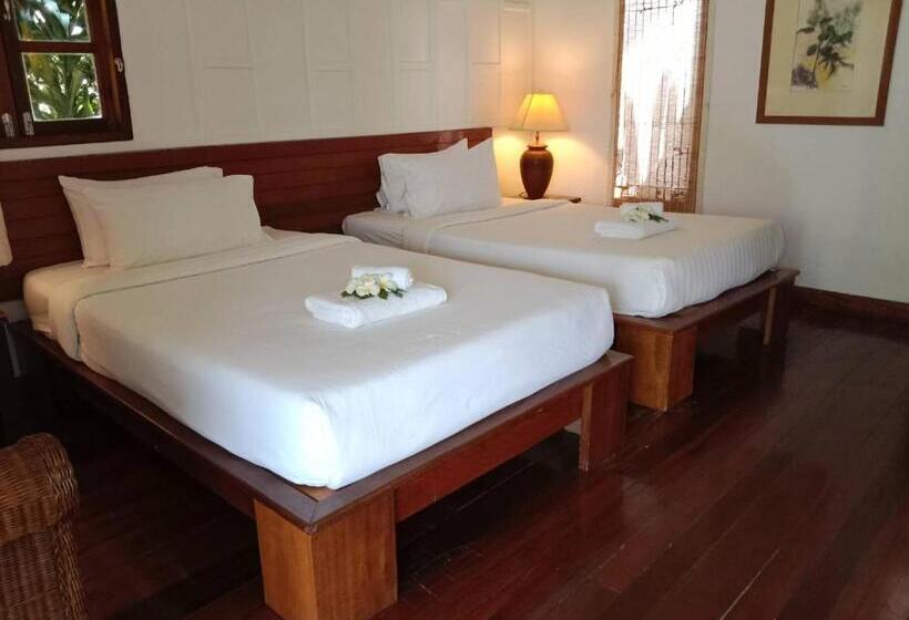 Standard Room with Balcony, Green Papaya Beach Resort, Koh Phangan