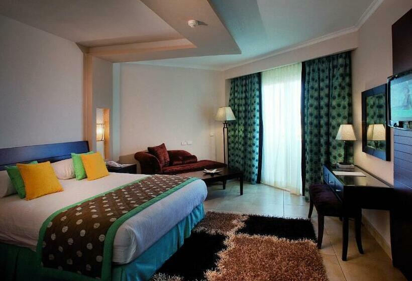اتاق خانوادگی, Amwaj Beach Club Abu Soma