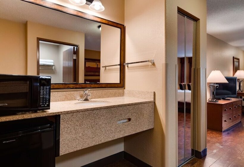 Хижина, Best Western Plus Kelly Inn & Suites