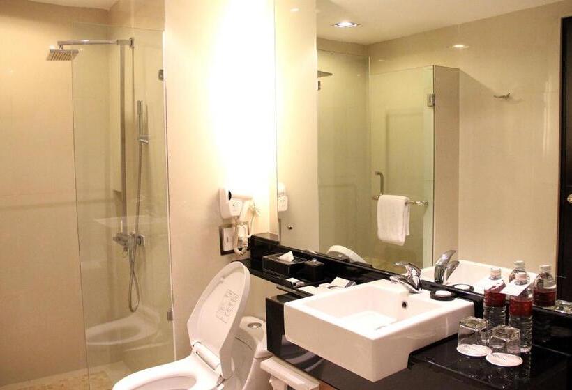 Deluxe Zimmer, Grand City Hall Hotel & Serviced Residences