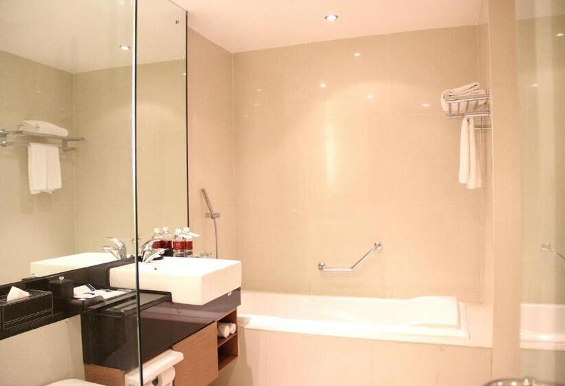 스위트 킹사이즈 침대, Grand City Hall Hotel & Serviced Residences