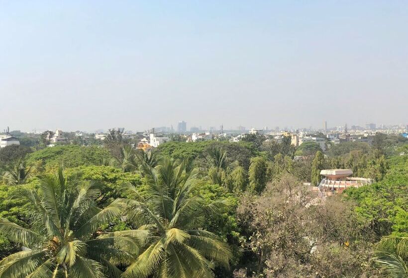 سوئیت با بالکن, Grand Mercure Bangalore   An Accor Brand