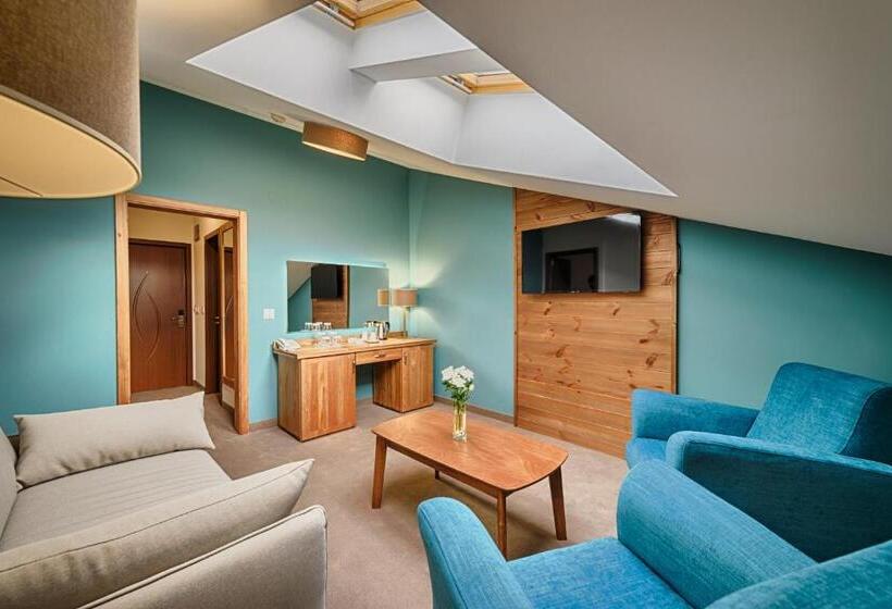 سوییت جونیور, Katarino Spa