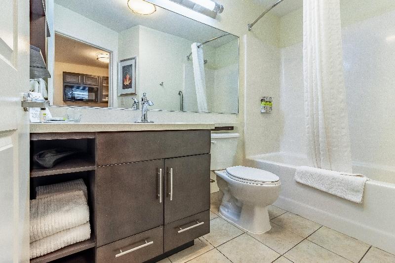 Люкс, Candlewood Suites Lincoln, An Ihg