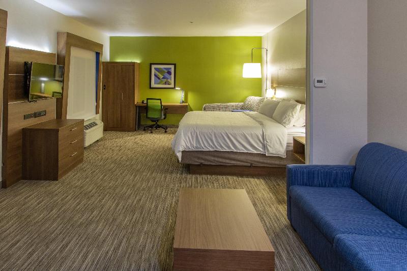 Люкс Executive Кровать Кинг, Holiday Inn Express Hotel & Suites Roseville   Galleria Area, An Ihg