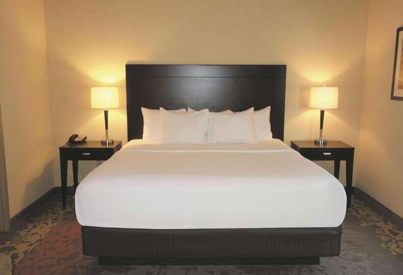 Family Suite, La Quinta By Wyndham Eastland