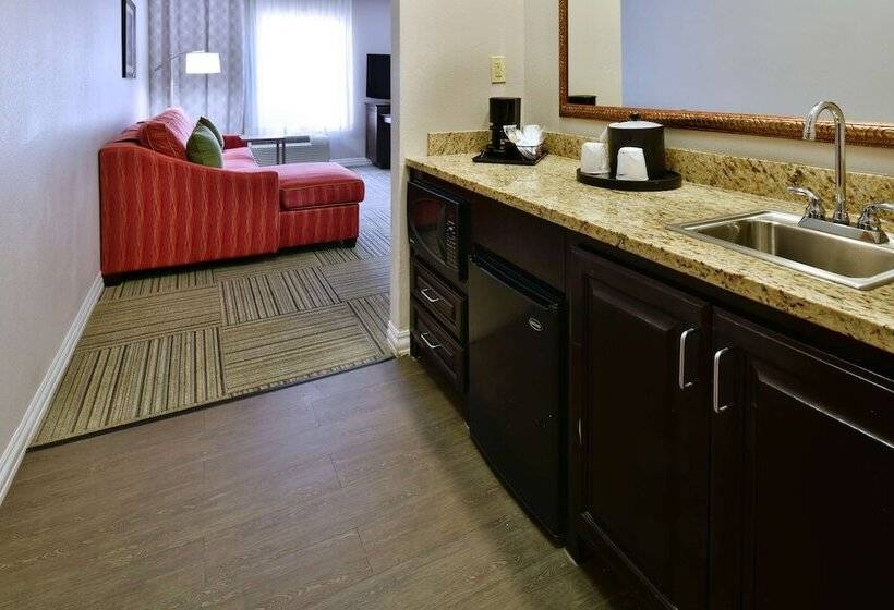 Студия Стандарт, Hampton Inn & Suites Fredericksburg