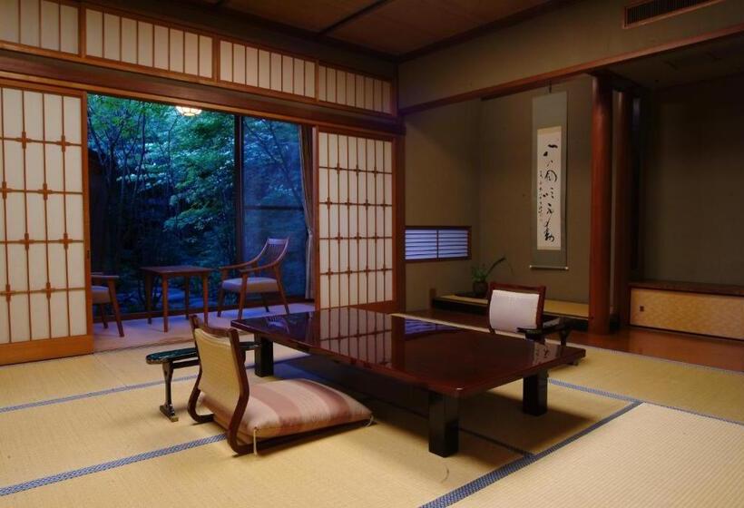 スーペリアールーム, Nishimuraya Honkan
