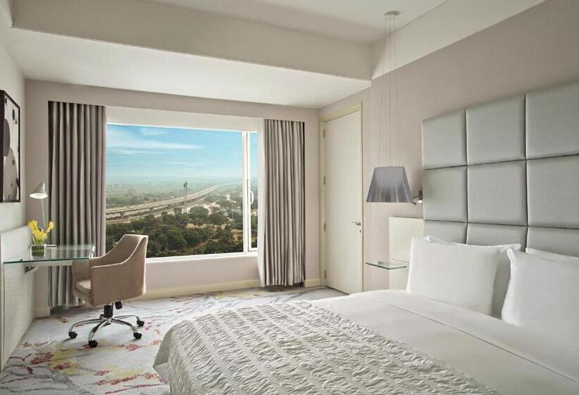 Номер Deluxe Кровать Кинг с Видом, Le Méridien Gurgaon, Delhi Ncr