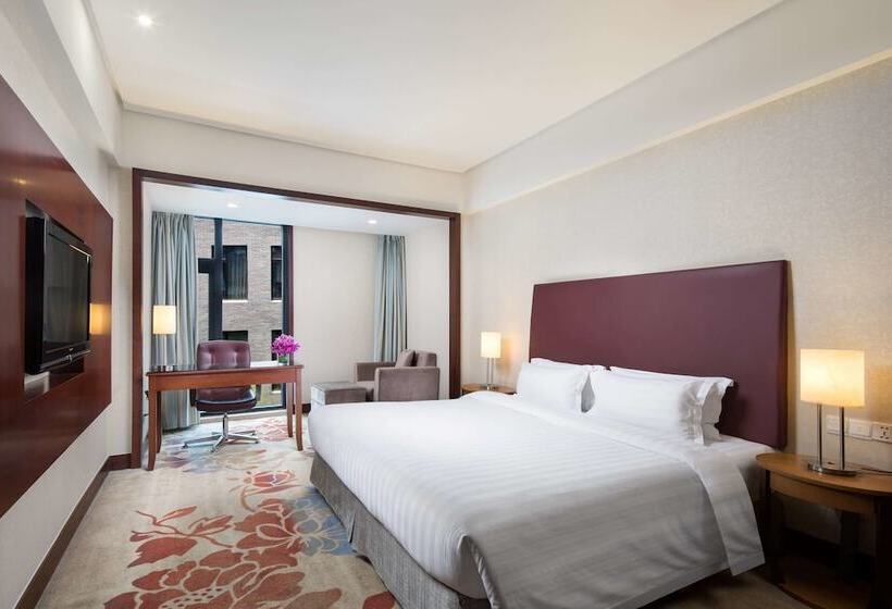 Номер Deluxe, Ramada By Wyndham Beijing Airport