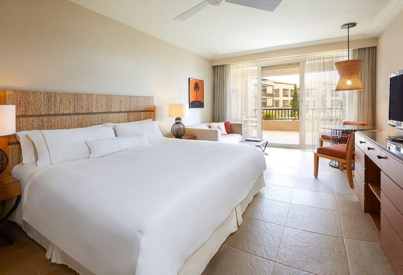 Номер Deluxe Вид на Сад, The Westin Resort Costa Navarino