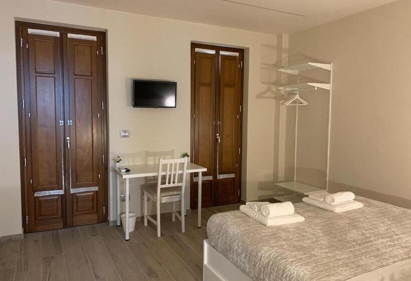 Номер Стандарт с Балконом, B&b La Luce Verde