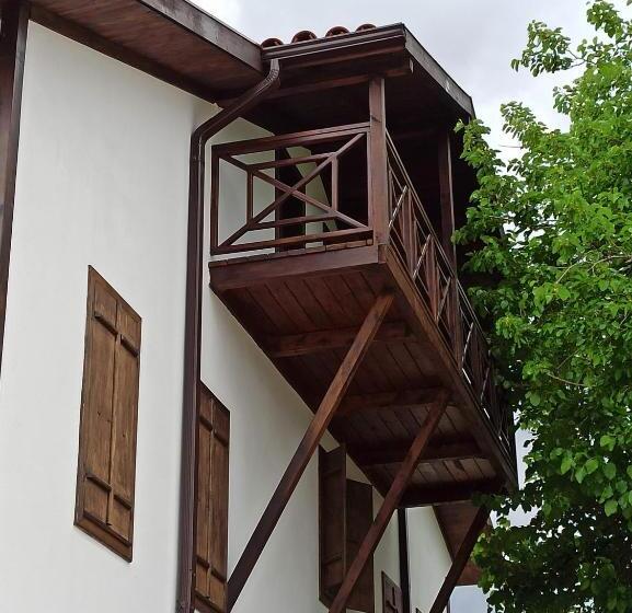 디럭스 스튜디오, Konak Bi̇ndalli