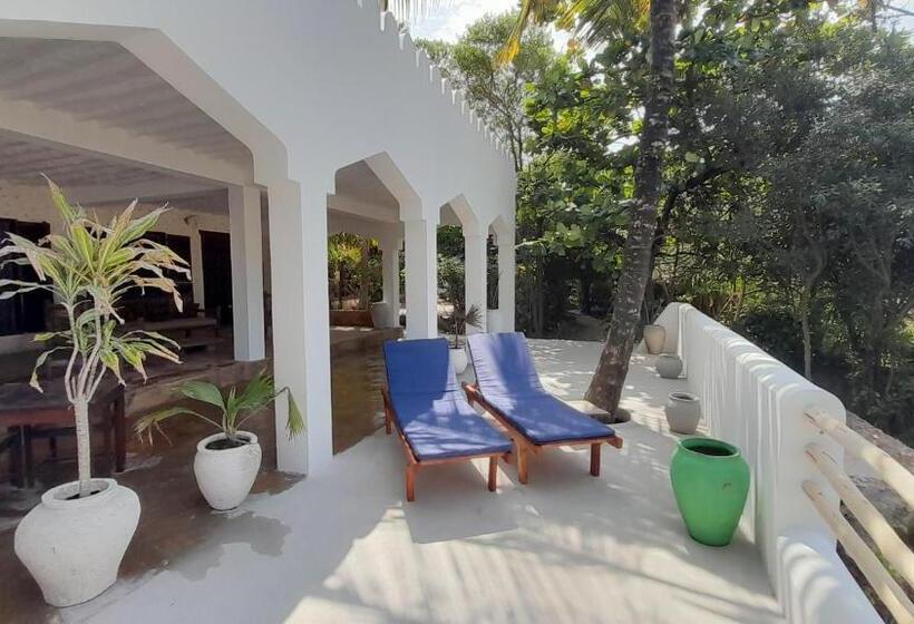 ویلای لوکس 1 خوابه, Kijani Beach Villas