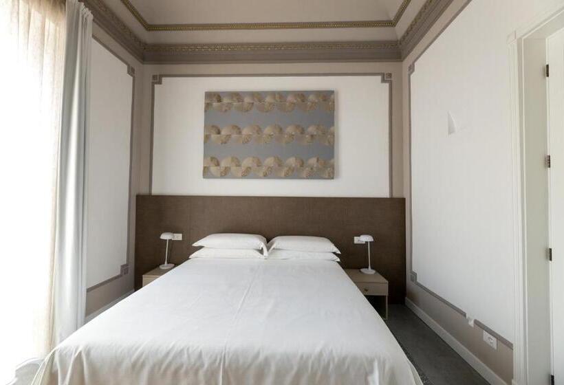 Семейный Номер, Riflessi Acireale Palace Suites