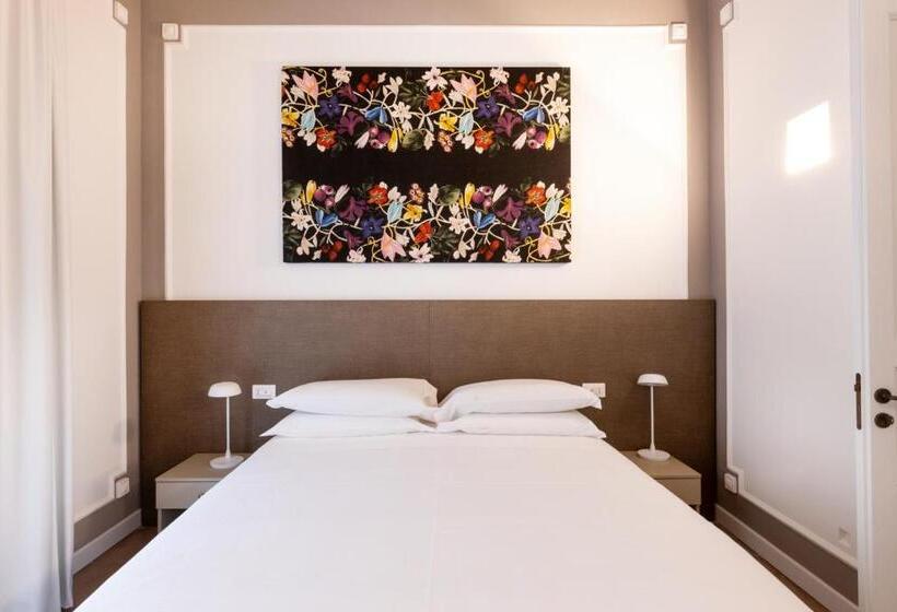 Семейный Номер, Riflessi Acireale Palace Suites